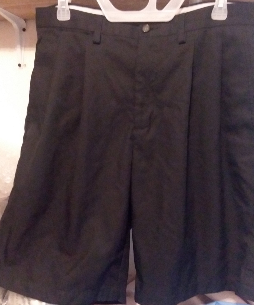 Callaway Men's Size 34 Casual Outdoors Golf Pleated Front  Black Shorts